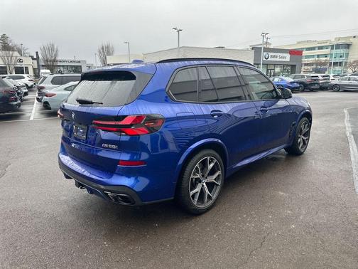 2024 BMW X5 M60i