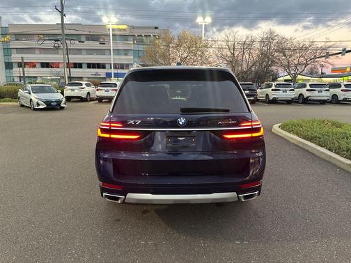 2023 BMW X7 xDrive40i