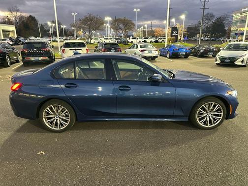 2023 BMW 330 xDrive