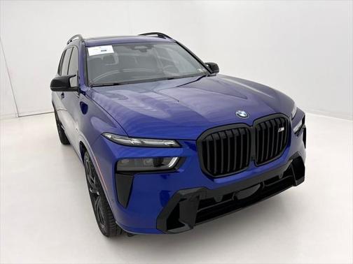 2024 BMW X7 M60i