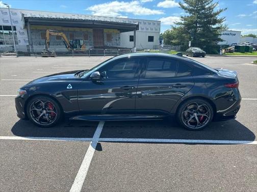 2021 Alfa Romeo Giulia Quadrifoglio
