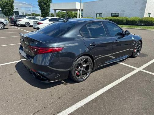 2021 Alfa Romeo Giulia Quadrifoglio
