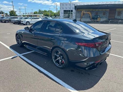 2021 Alfa Romeo Giulia Quadrifoglio