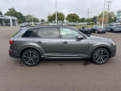 2023 Audi Q7 55 Premium Plus