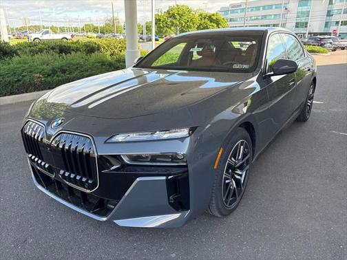 2025 BMW 740 i xDrive