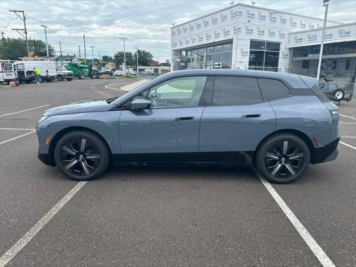 2025 BMW iX xDrive50