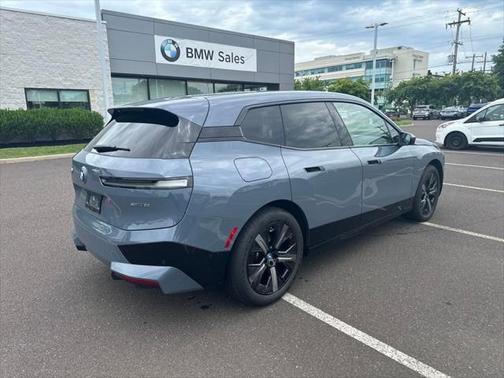 2025 BMW iX xDrive50