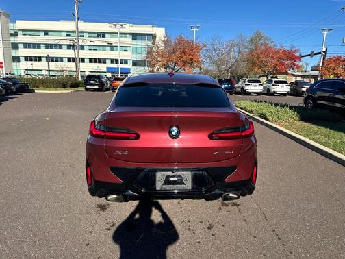 2023 BMW X4 xDrive30i