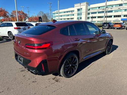 2023 BMW X4 xDrive30i