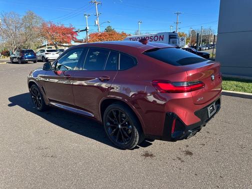2023 BMW X4 xDrive30i