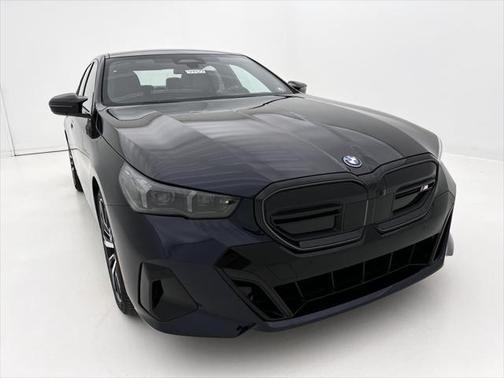 2025 BMW i5 M60