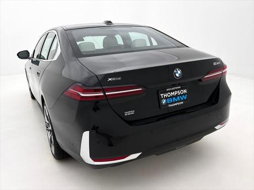 2026 BMW 530 i xDrive