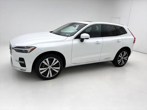 2022 Volvo XC60 B5 Inscription