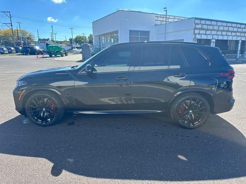 2025 BMW X5 M60i