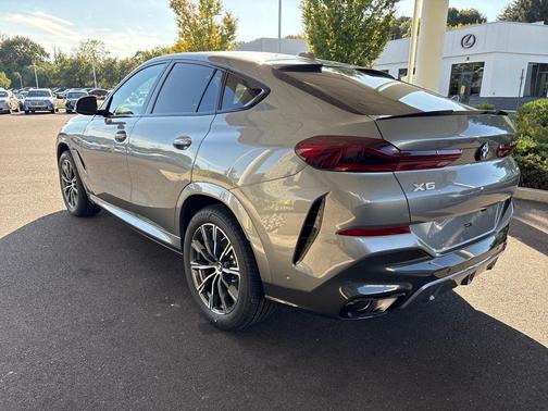 2026 BMW X6 xDrive40i