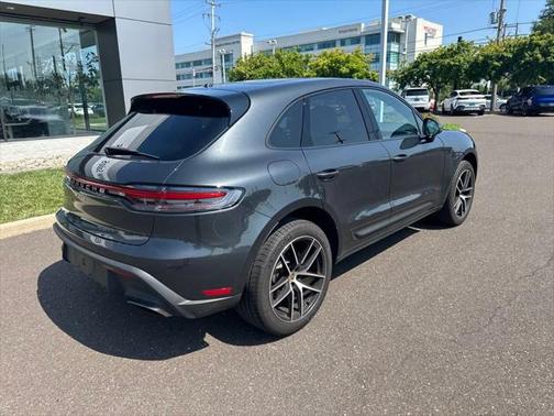 2024 Porsche Macan Base