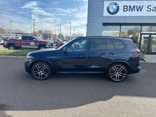 2026 BMW X5 M60i