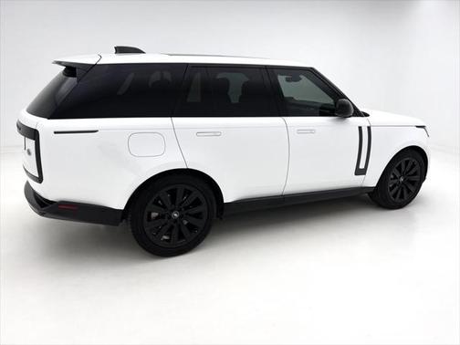 2023 Land Rover Range Rover P530 SE