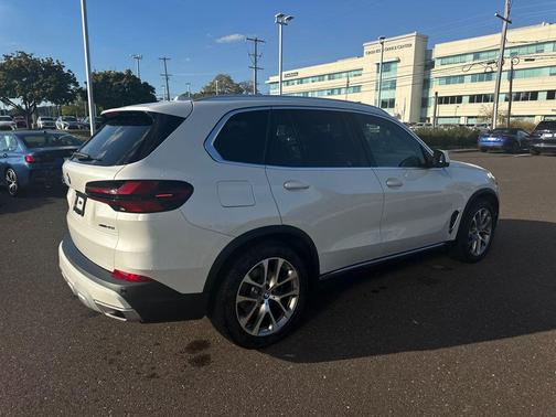 2025 BMW X5 xDrive40i
