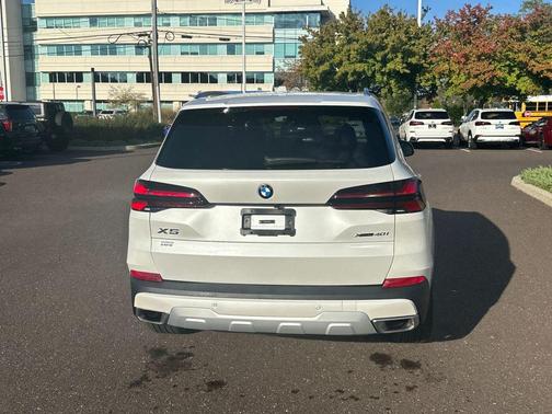 2025 BMW X5 xDrive40i