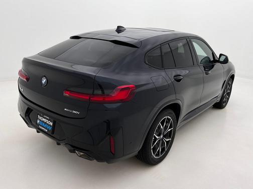 2025 BMW X4 xDrive30i