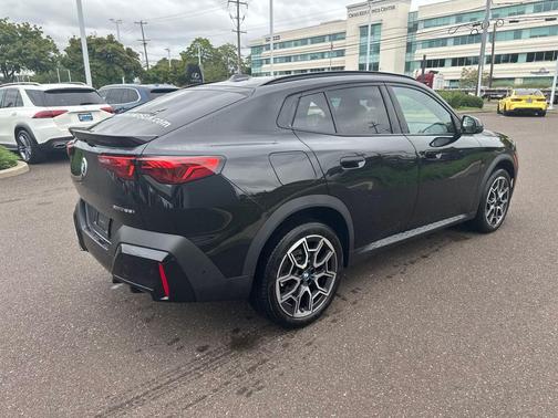 2025 BMW X2 xDrive28i