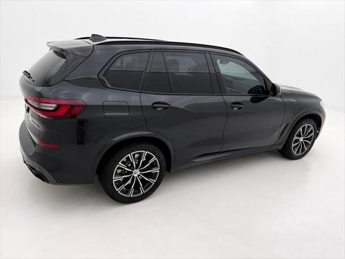 2023 BMW X5 M50i