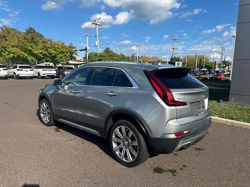 2023 Cadillac XT4 Premium Luxury
