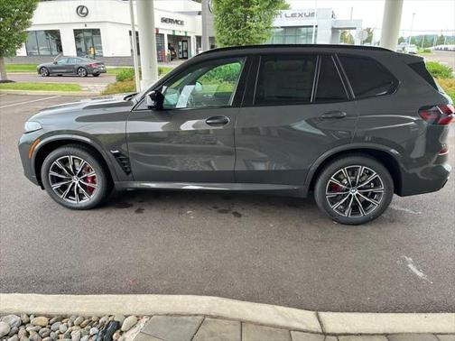 2026 BMW X5 M60i
