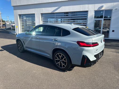 2023 BMW X4 xDrive30i