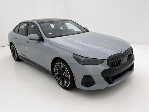 2025 BMW i5 xDrive40