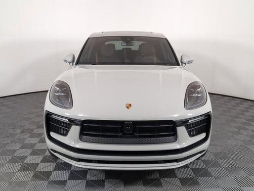 2025 Porsche Macan S