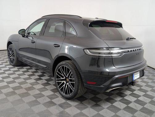 2026 Porsche Macan AWD