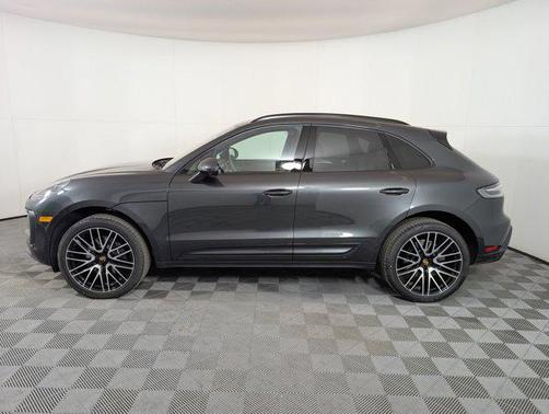 2026 Porsche Macan AWD