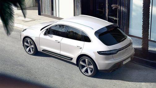 2025 Porsche Macan Base