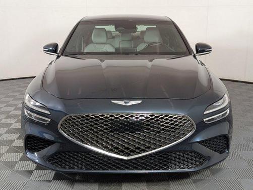 2022 Genesis G70 2.0T AWD