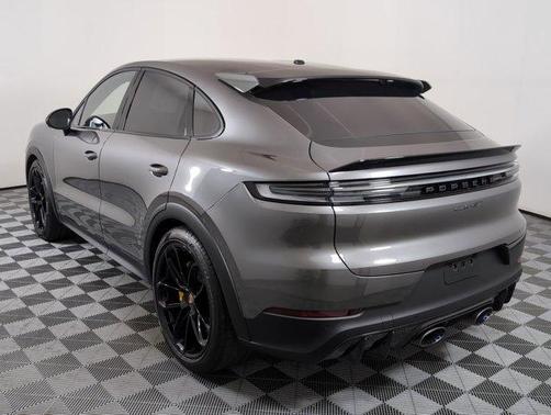 2024 Porsche Cayenne Turbo GT