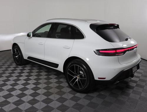 2024 Porsche Macan Base