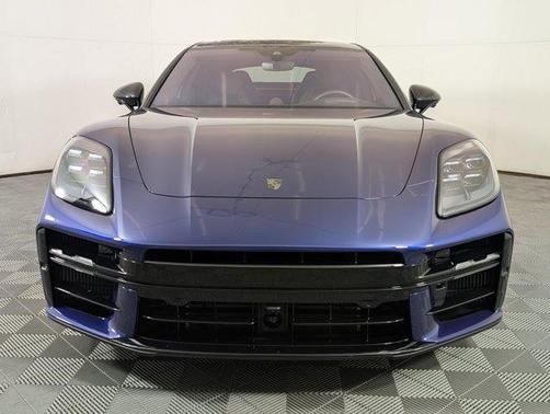 2025 Porsche Panamera Turbo