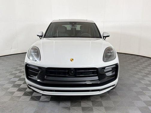 Chalk 2026 Porsche Macan Macan GTS