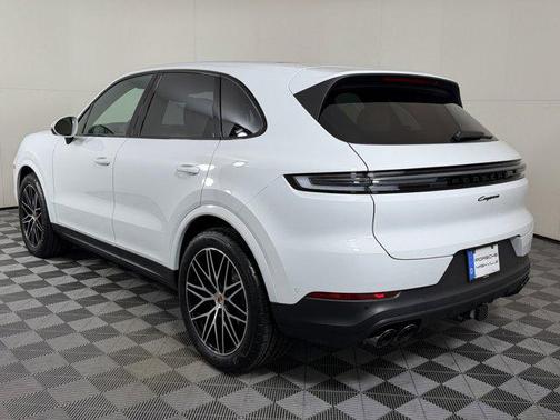 Carrara White Metallic 2026 Porsche Cayenne Cayenne