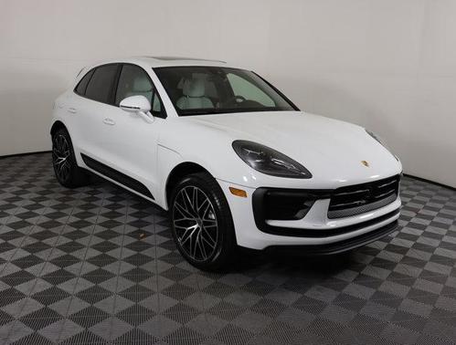 2025 Porsche Macan Base