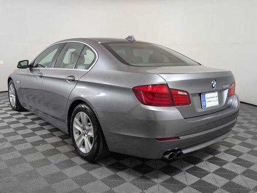 2011 BMW 528 528i