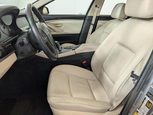 2011 BMW 528 528i