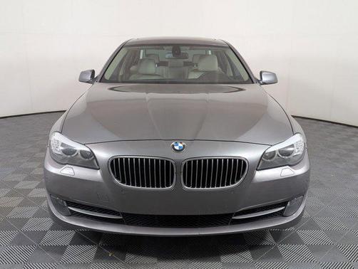 2011 BMW 528 528i