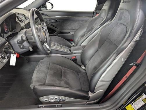 2020 Porsche 718 Spyder Roadster