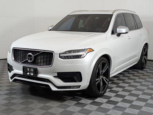 2019 Volvo XC90 T6 R-Design