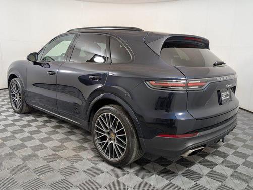 2022 Porsche Cayenne Cayenne