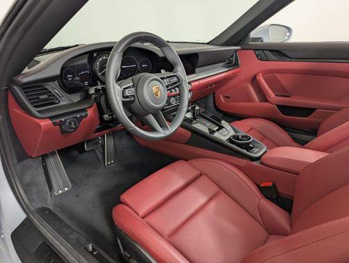 2023 Porsche 911 Carrera GTS