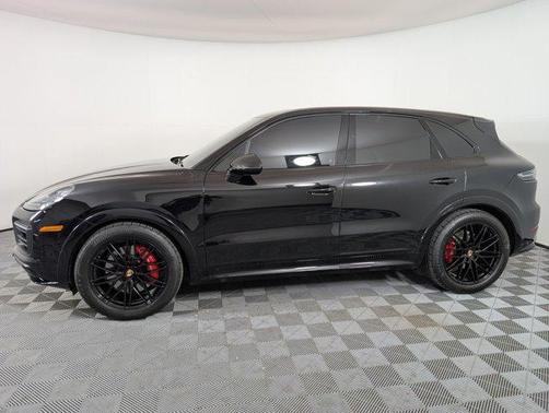 2023 Porsche Cayenne GTS